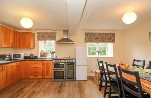 Toller Porcorum Cottage | The Cow Shed