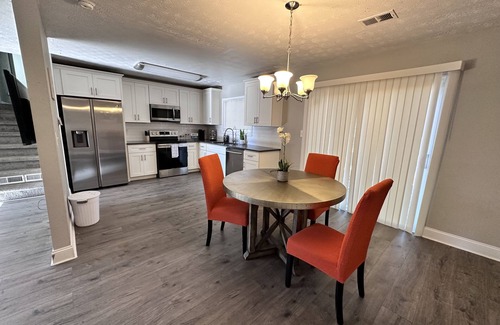 Jonesboro House | The cozy 3