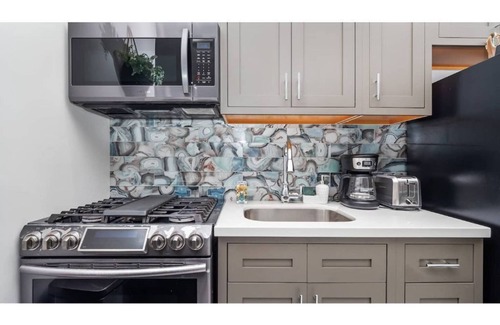 East Whittier House | The Cozy Back House