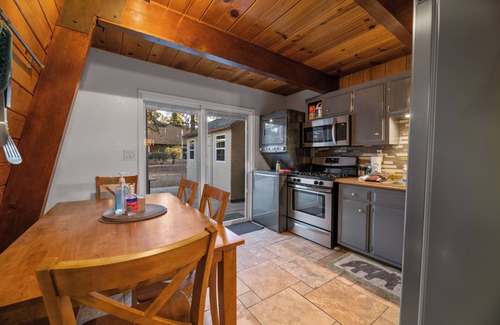 Boulder Bay Cabin | The Cozy Bear Cabin