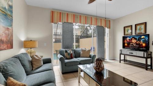 Windsor Hills House | The Cozy Cabin