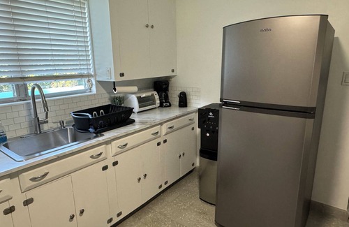 Spanish Wells House | The Cozy Cottage is an inviting 2-bedroom house in Spanish Wells with Golf Cart