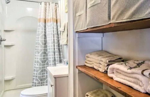 Ruskin Cottage | The Cozy Cottage-Fisherman's Dream