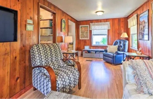 Ruskin Cottage | The Cozy Cottage-Fisherman's Dream