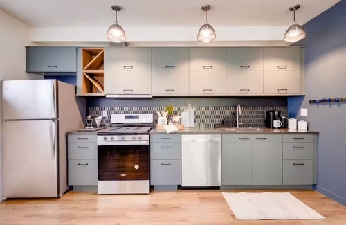 Charter Oak House | The Cozy Flat