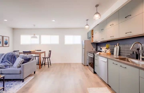 Charter Oak House | The Cozy Flat