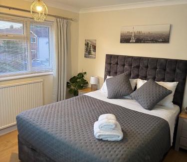 Ifield House | The Cozy Home