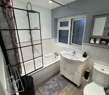 Ifield House | The Cozy Home