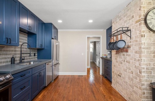 Macon House | The Cozy House on Rogers In Quiet Ingleside Area