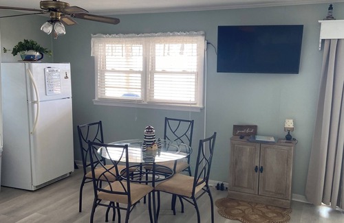 North Topsail Beach Cottage | The cozy Light House Cottage is ocean front with 2 bedrooms - sleeps 6 - 2 baths