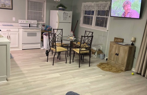 North Topsail Beach Cottage | The cozy Light House Cottage is ocean front with 2 bedrooms - sleeps 6 - 2 baths