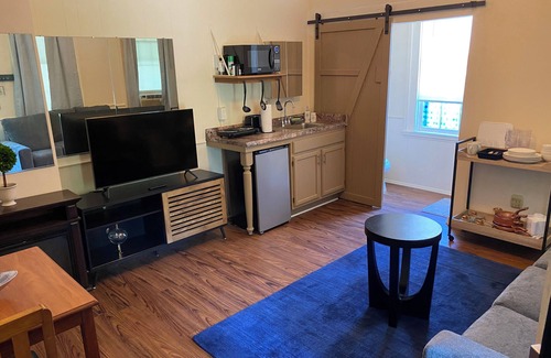 Seneca Falls Apartment | The Cozy Nook