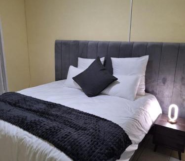 Piet Retief Villa | The Cozy Nook