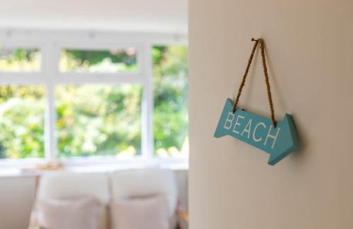 Overstrand House | The Crabpot Five mins Norfolk beach. Crabpot Cottages - Sheringham
