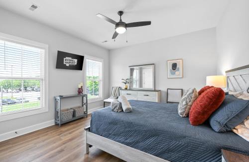Clarksville Apartment | The Crash Pad at The Spot on 281 Liberty Pkwy