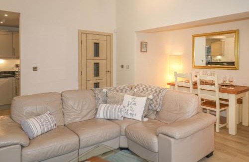 West Looe Apartment | The Creekside