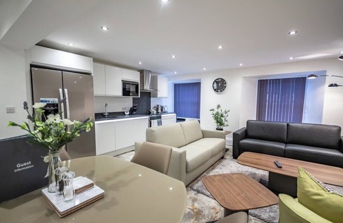 Plymouth Apartment | The Crescent by Pureserviced