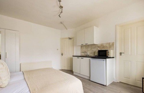 Dudden Hill Apartment | The Cricklewood Flats
