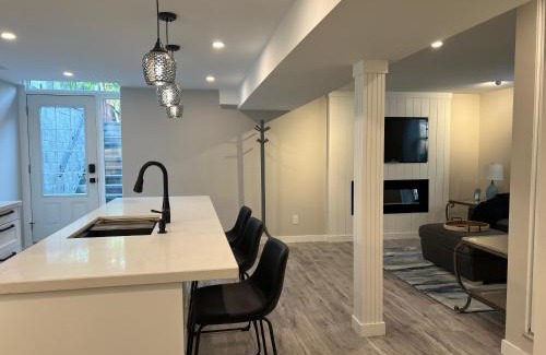 Burlington Apartment | The Croft House - 2 Bedroom 1 Bathroom Suite
