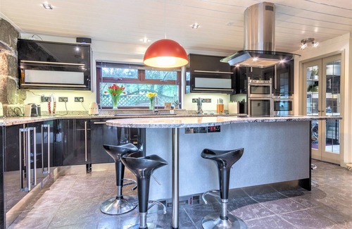 Rhyd-y-clafdy Cottage | THE CROSSING COTTAGE, pet friendly, with open fire in Criccieth
