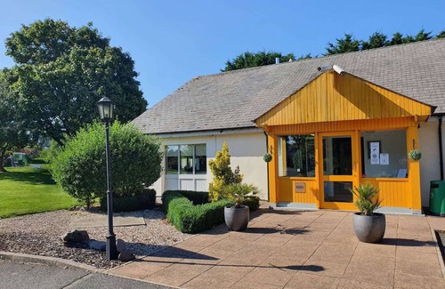 Wyken Hotel | The Crossway Hotel
