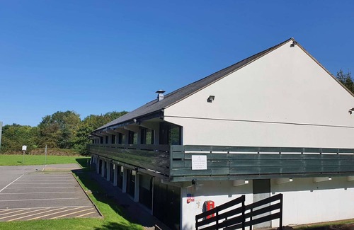 Wyken Hotel | The Crossway Hotel