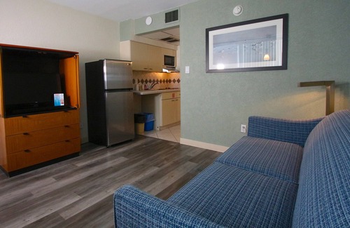 Wildwood Crest Hotel | The Crusader Oceanfront Family Resort