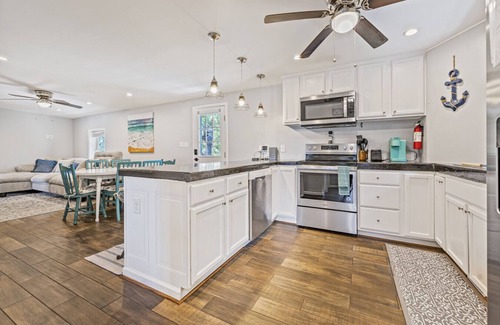 Morehead City Apartment | The Crystal Cove has Boat parking & pet friendly.