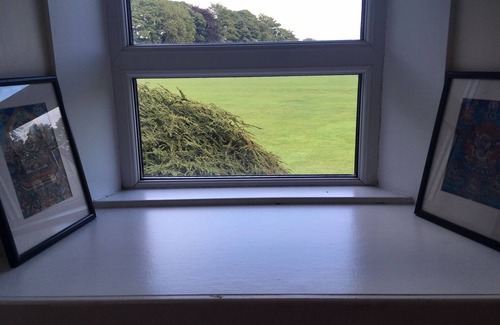 Cupar House | The Cupar House. Bright and spacious home/garden.