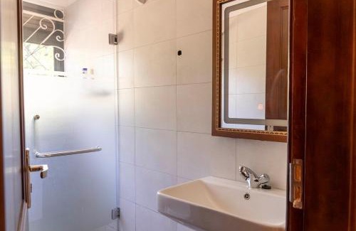 Kampala House | The Curvalux House, Entebbe-Kigo