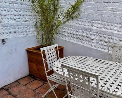 Old Town Hastings House | The Cwtch - Tudor cottage