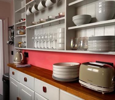 Old Town Hastings House | The Cwtch - Tudor cottage