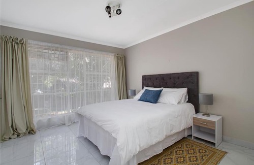 Greater Johannesburg Metropolitan Area House | The Cycad. 4-Bed Home next to Clearwater Mall