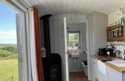 Mabe Ski Chalet | The Daffodil Hut