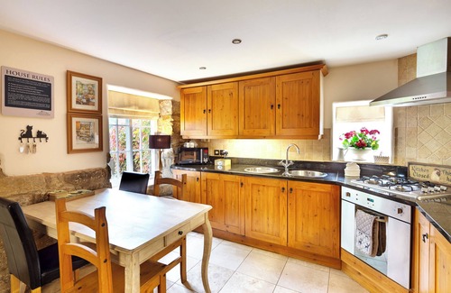 Alfreton Cottage | The Dairy - 2 bedroom property with hot tub