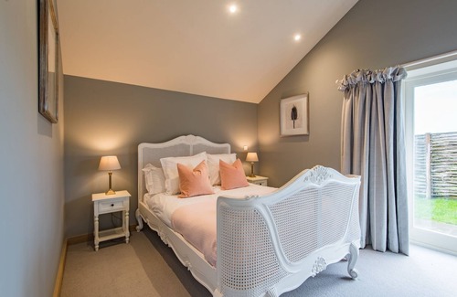 Maidstone Cottage | The Dairy - a holiday let that sleeps 6 guests in 3 bedrooms