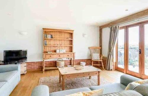 Cratfield House | The Dairy, Holly Tree Barns