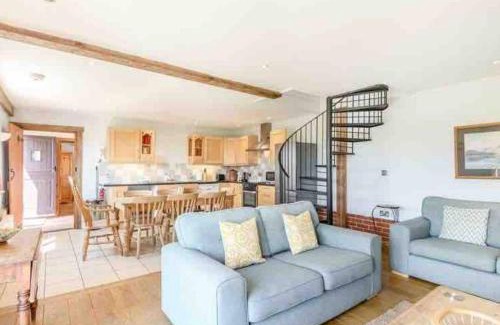 Cratfield House | The Dairy, Holly Tree Barns