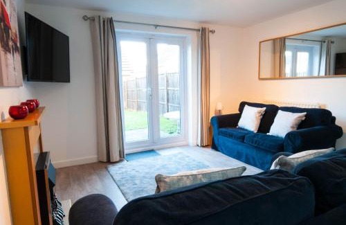Castle Donington House | The Dakota - next to East Midlands Airport