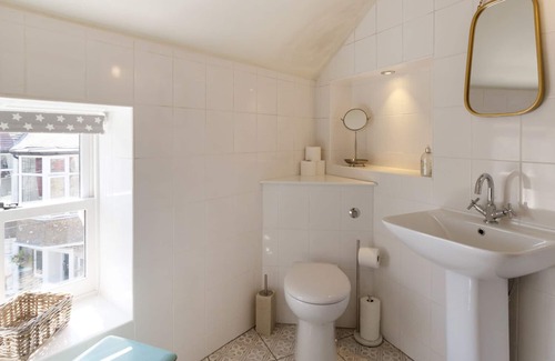 Catton Cottage | THE DALE TOWNHOUSE, pet friendly, with open fire in Allendale