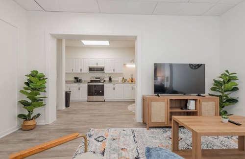 Martinsburg Apartment | The Dapper Den- 1 bedroom apartment