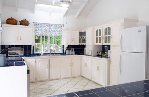 Bois d'Orange Villa | The Date House - Four Bedroom Villa with Private Pool near the beach and Calabash Cove Resort