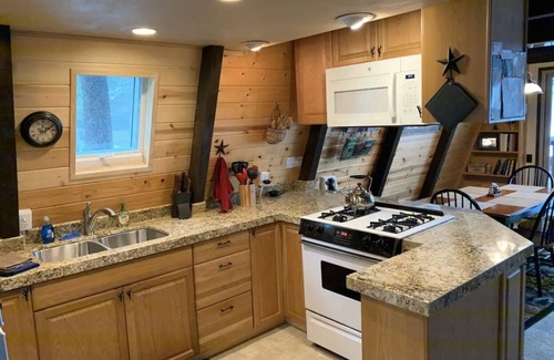 Truckee Cabin | The Davos Cabin, Truckee (2br+loft)