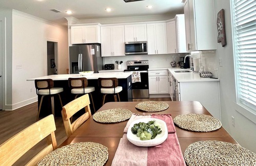 Starkville House | "The Dawg House" Townhouse~NEW