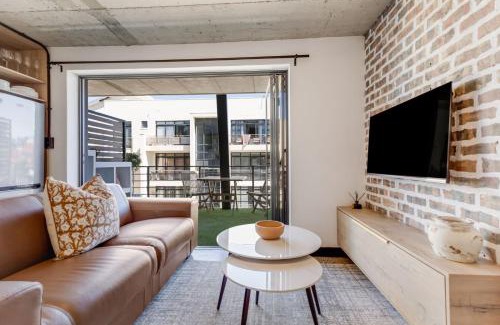West Beach Apartment | The Decade on White Soil