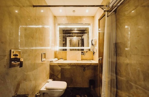 Kanpur Hotel | The Deep Hotel