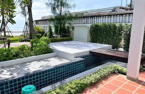 Hua Hin Hotel | The Delfini Hua Hin