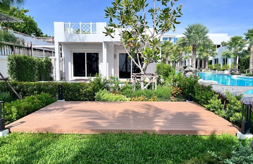 Hua Hin Hotel | The Delfini Hua Hin