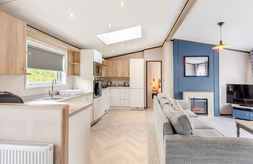 Penrith Ski Chalet | The ’Deluxe Collection’ at Ullswater Heights takes lodge holidays to the next level.