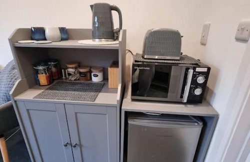Braunton Apartment | The Den - A modern, quirky, self contained unit
